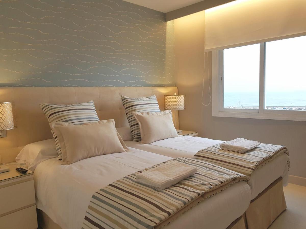 Fabulous In Front Of Sea & Marina With Incredible Views Apartment