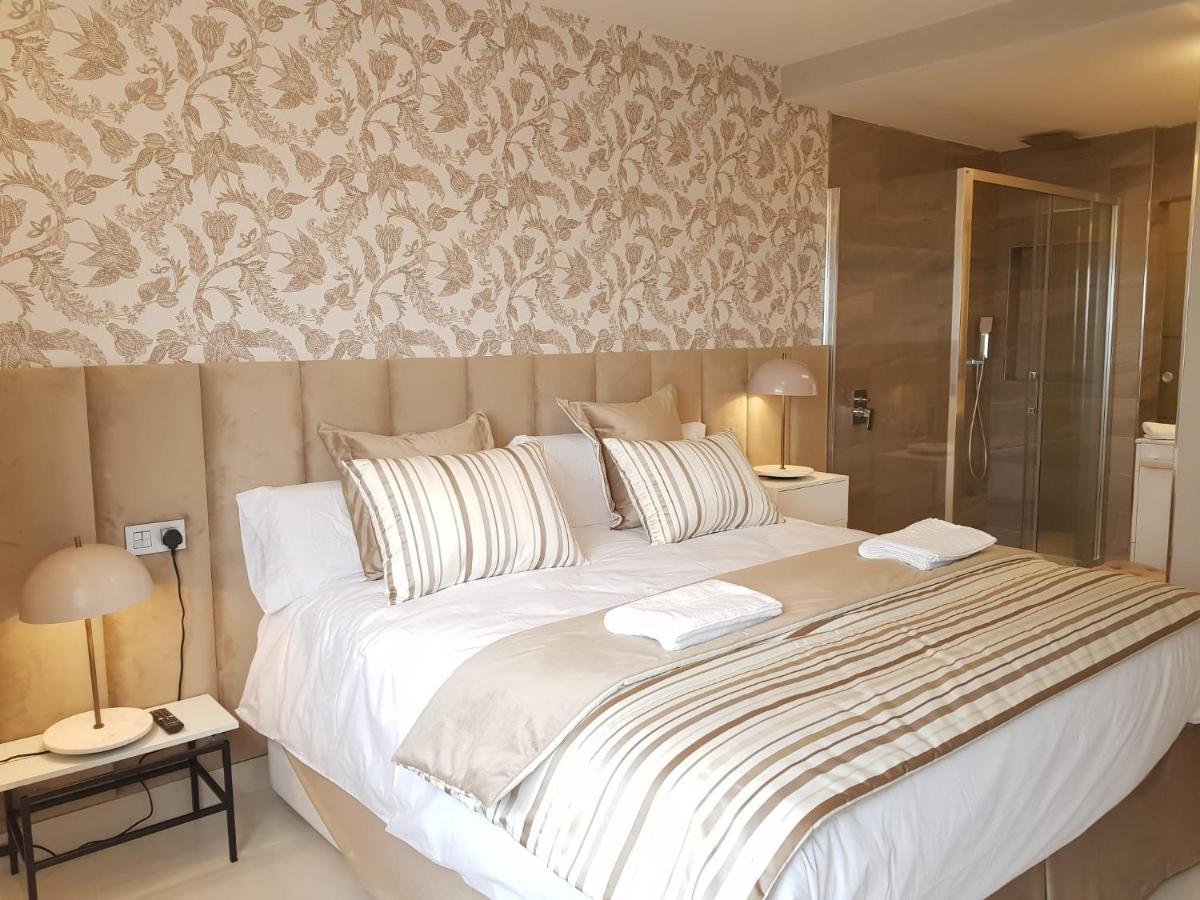 Fabulous In Front Of Sea & Marina With Incredible Views Apartment